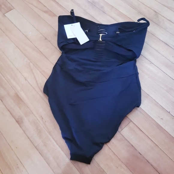 Red Carter NWT 1pc Swimsuit - M ( sz 10 CAN) - Picture 4 of 9